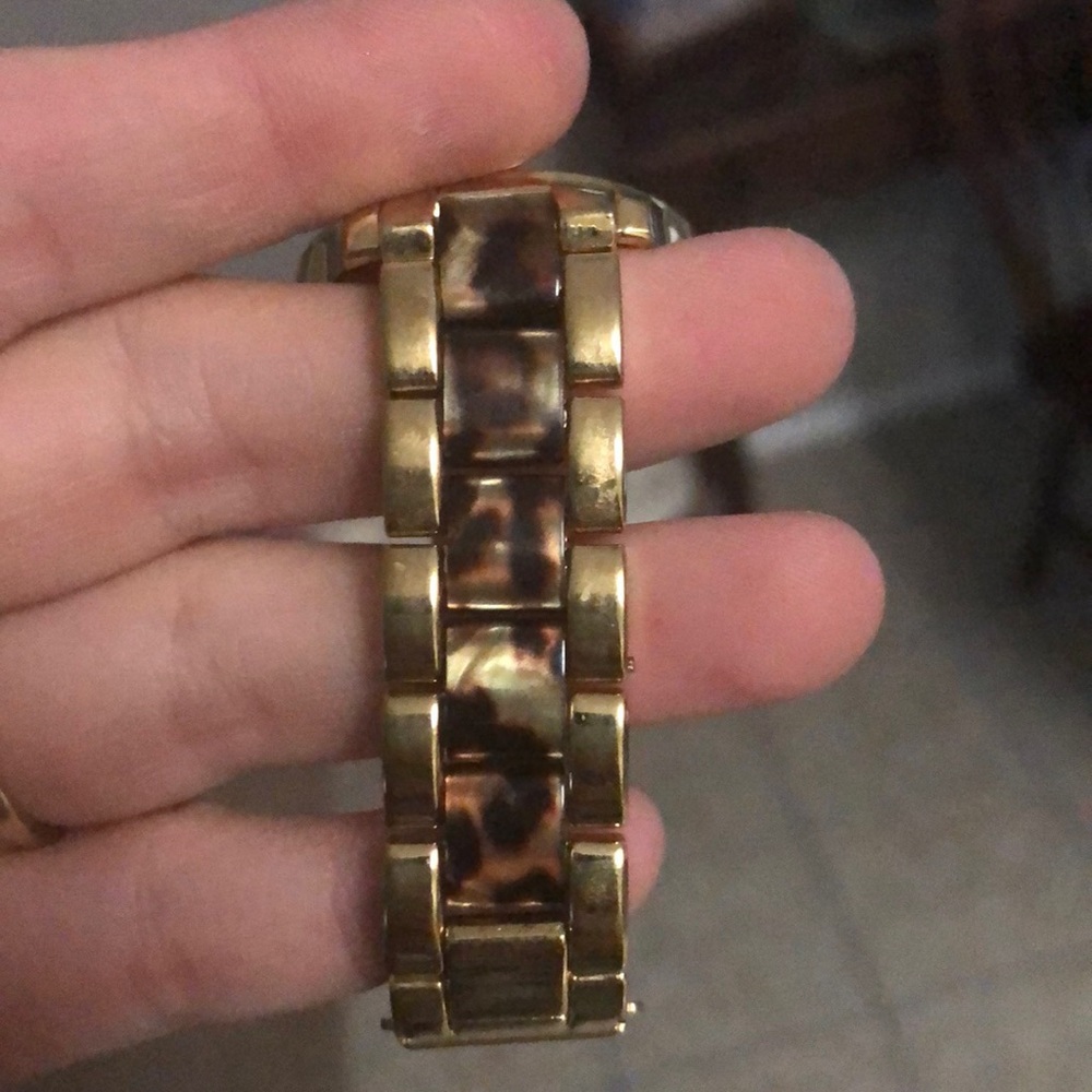 Relic Tortoise Gold Watch - Picture 3 of 3